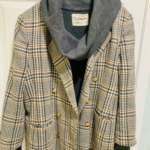 Norton Mcnaughton wide knit fave jacket, country classic grey and camel tones.